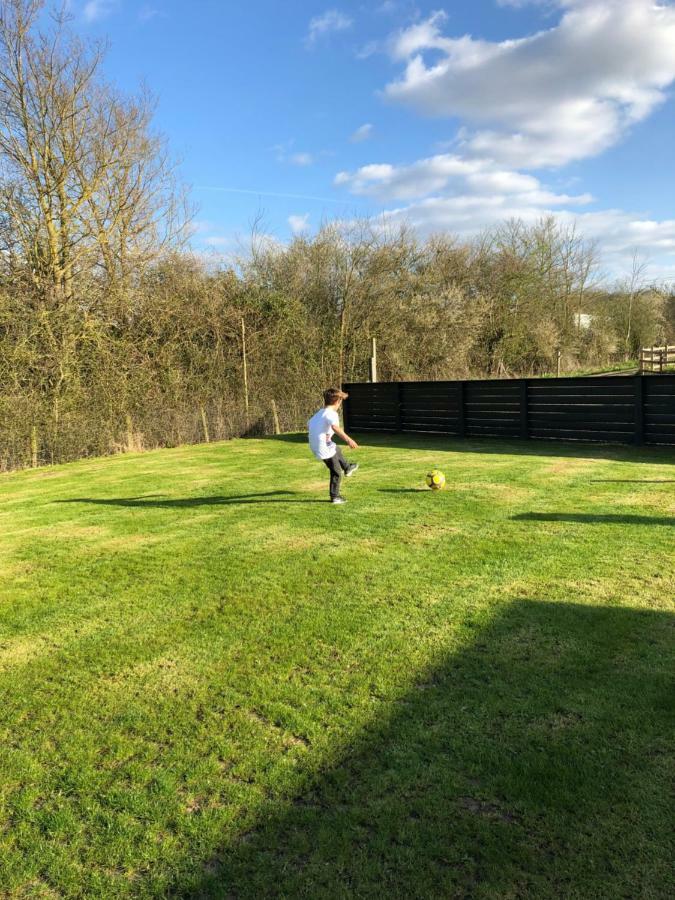 Willow Court Farm Studio East & Petting Farm, 8 Mins To Legoland & Windsor, 15 Mins To Lapland Uk Exterior foto